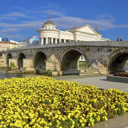 Feels Like 4-city Center Apartment Skopje