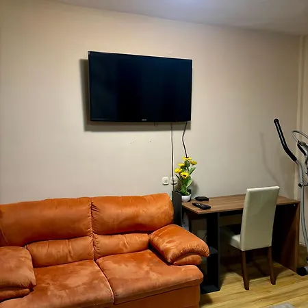 Feels Like 4-city Center Apartment *