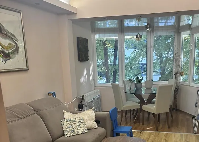 Feels Like 4-city Center Skopje